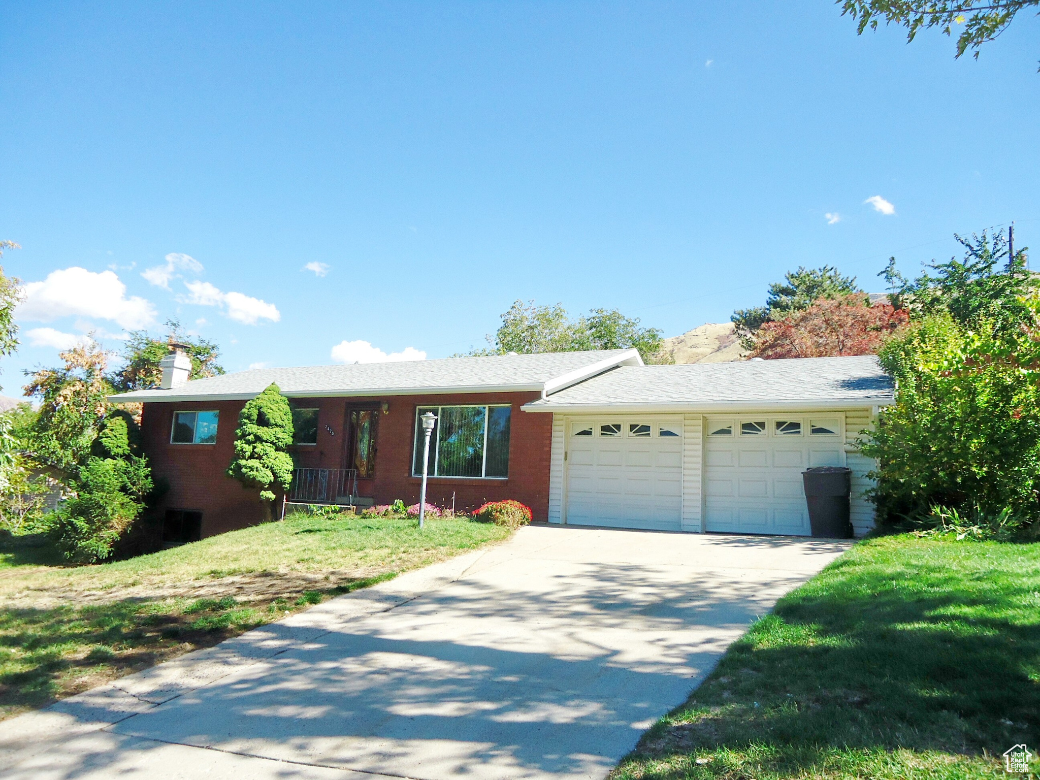 HILLCREST - Residential