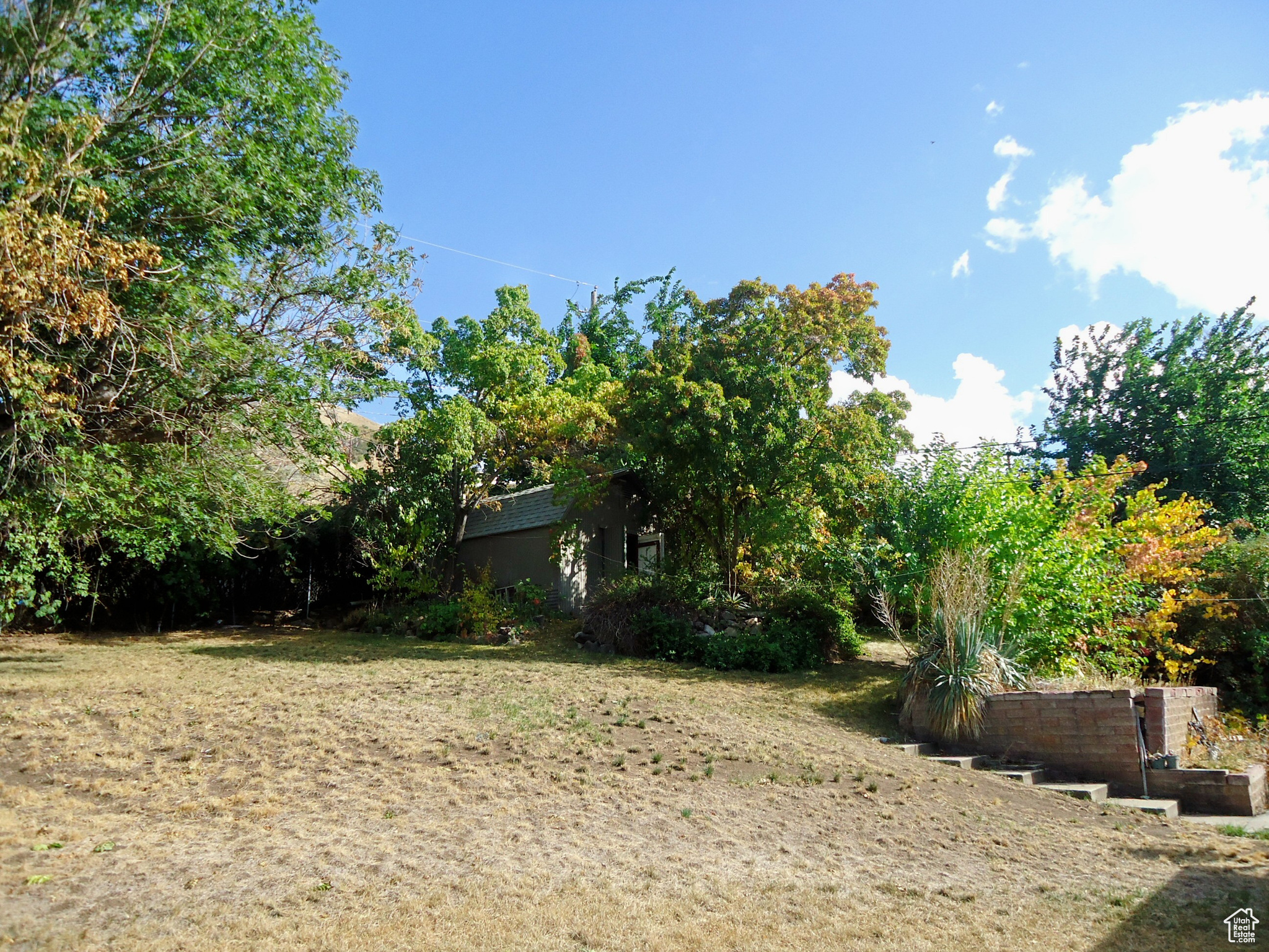 HILLCREST - Residential