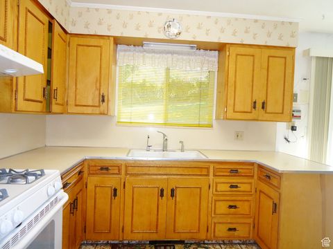 Tiny photo for 2475 S 450 W, Perry, UT 84302 (MLS # 2113102)