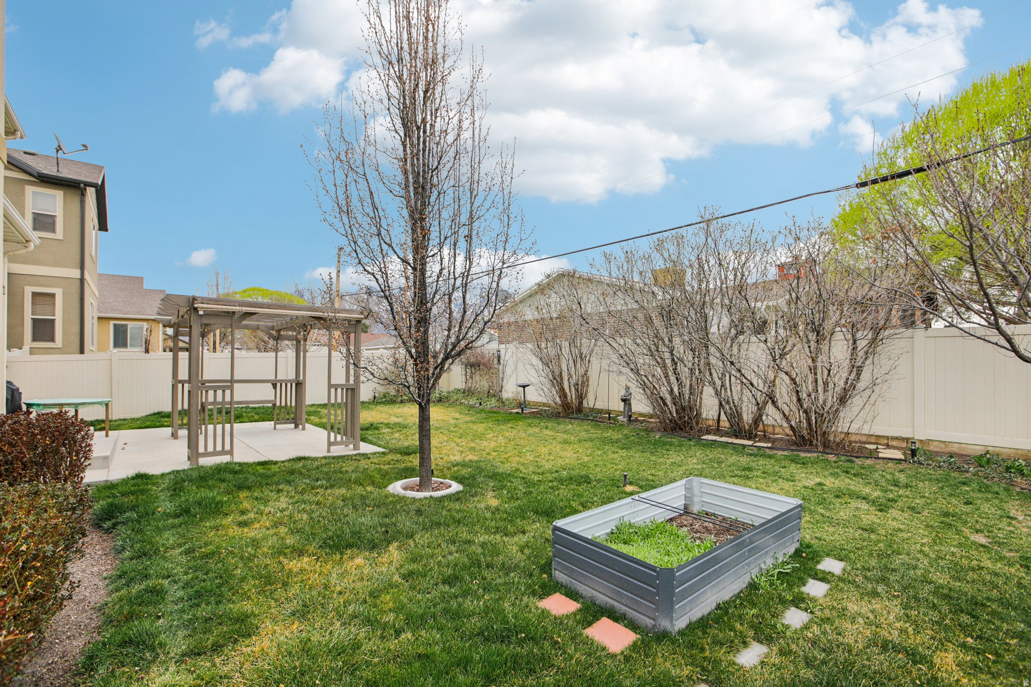 ROSE GARDEN - Residential