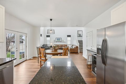 Tiny photo for 566 E 9270 S, Sandy, UT 84070 (MLS # 2142435)