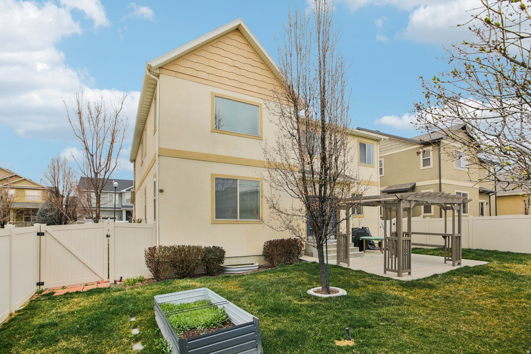 ROSE GARDEN - Residential