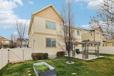 Tiny photo for 566 E 9270 S, Sandy, UT 84070 (MLS # 2142435)