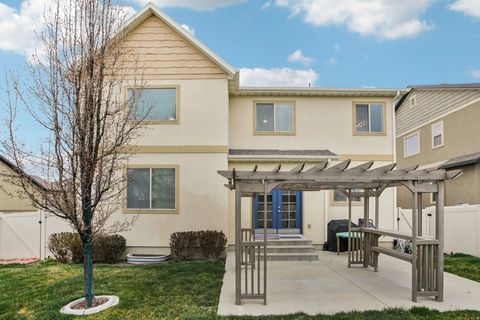Tiny photo for 566 E 9270 S, Sandy, UT 84070 (MLS # 2142435)