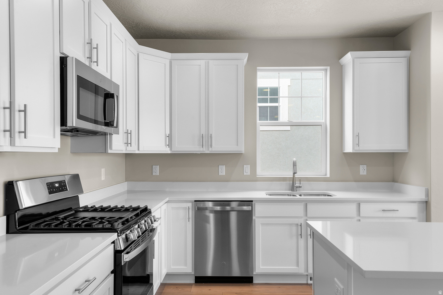 HIDDEN OAKS COLLECTION 608 - Residential