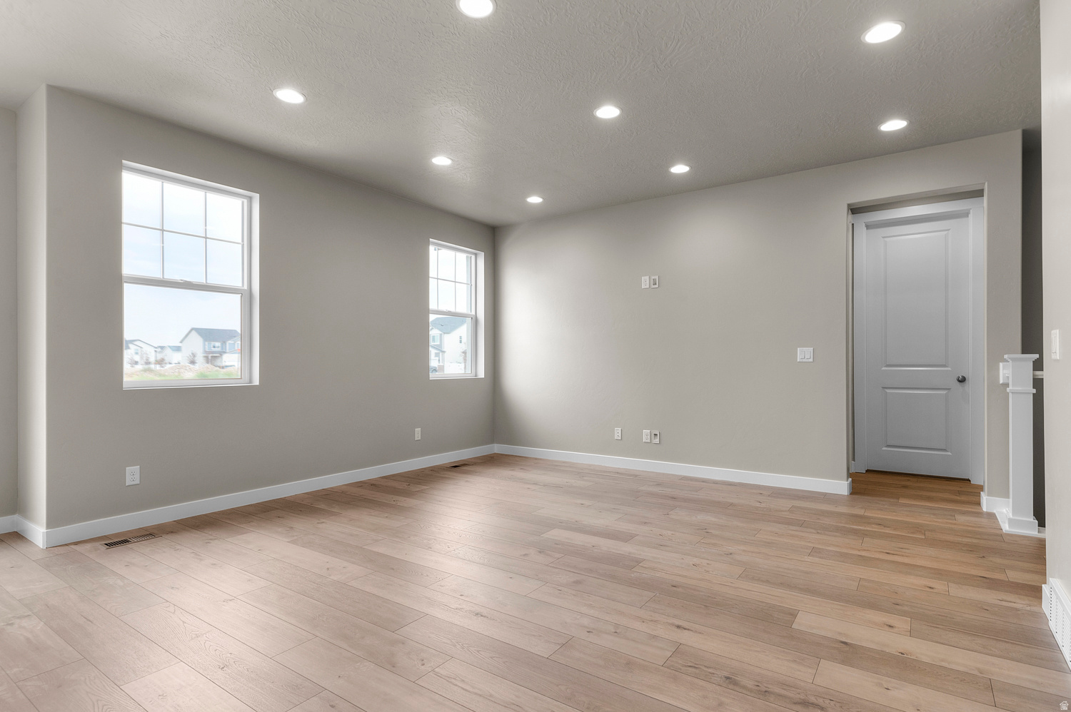 HIDDEN OAKS COLLECTION 608 - Residential