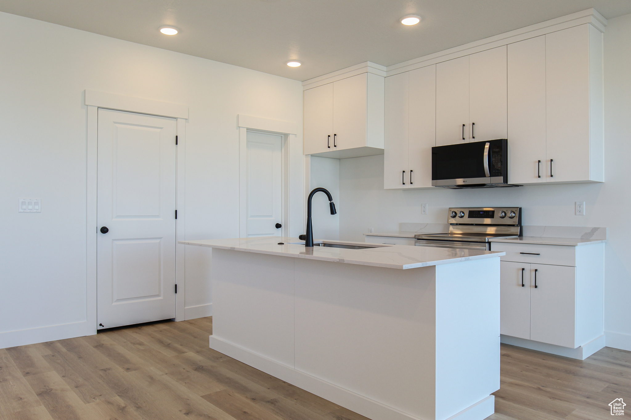 GOLDEN FOREST - Residential