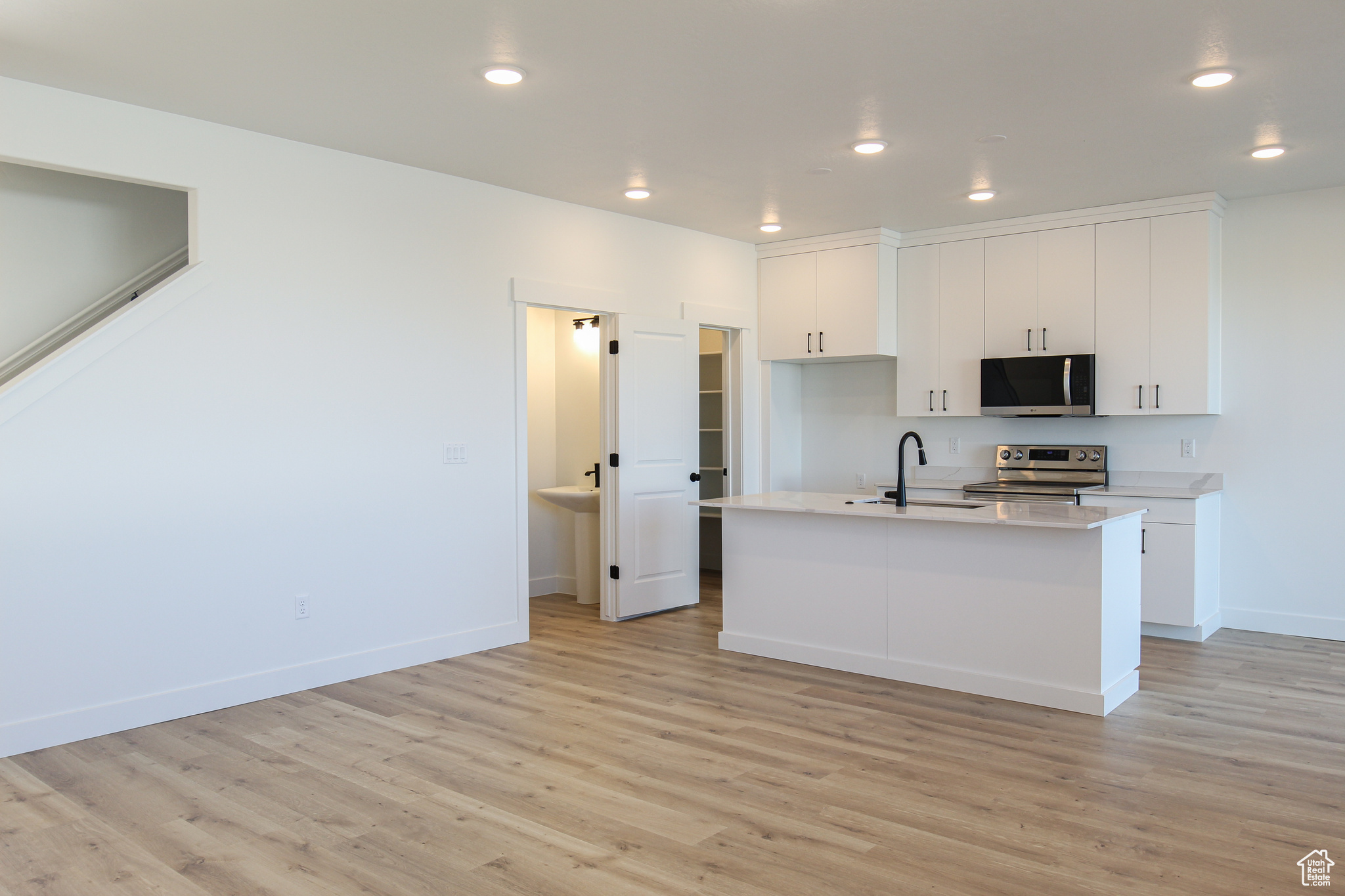 GOLDEN FOREST - Residential