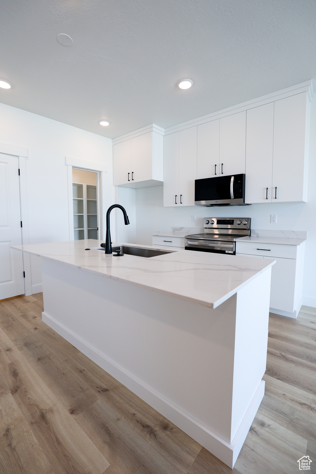 GOLDEN FOREST - Residential