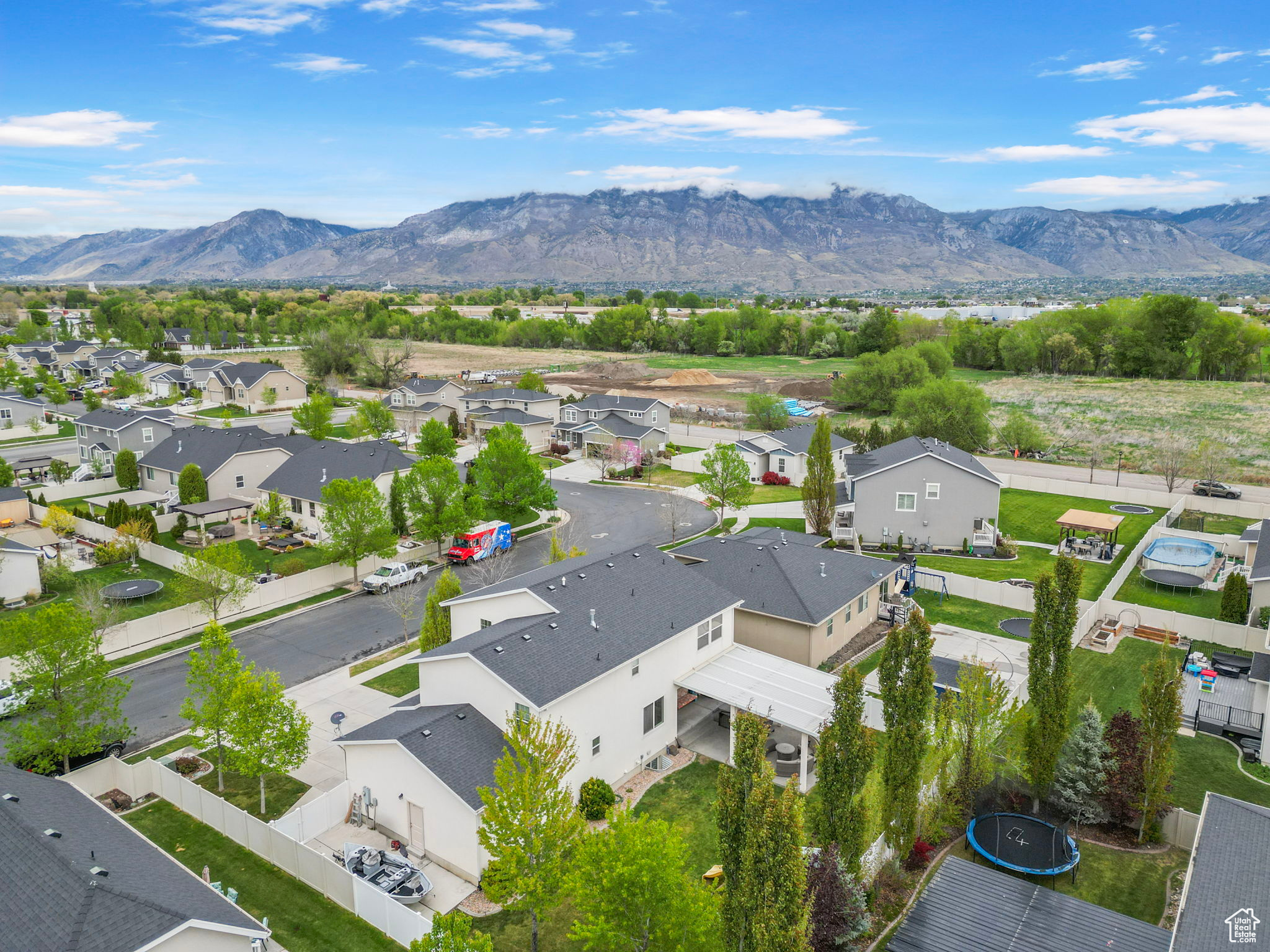 HARBOR VILLAGE - Residential