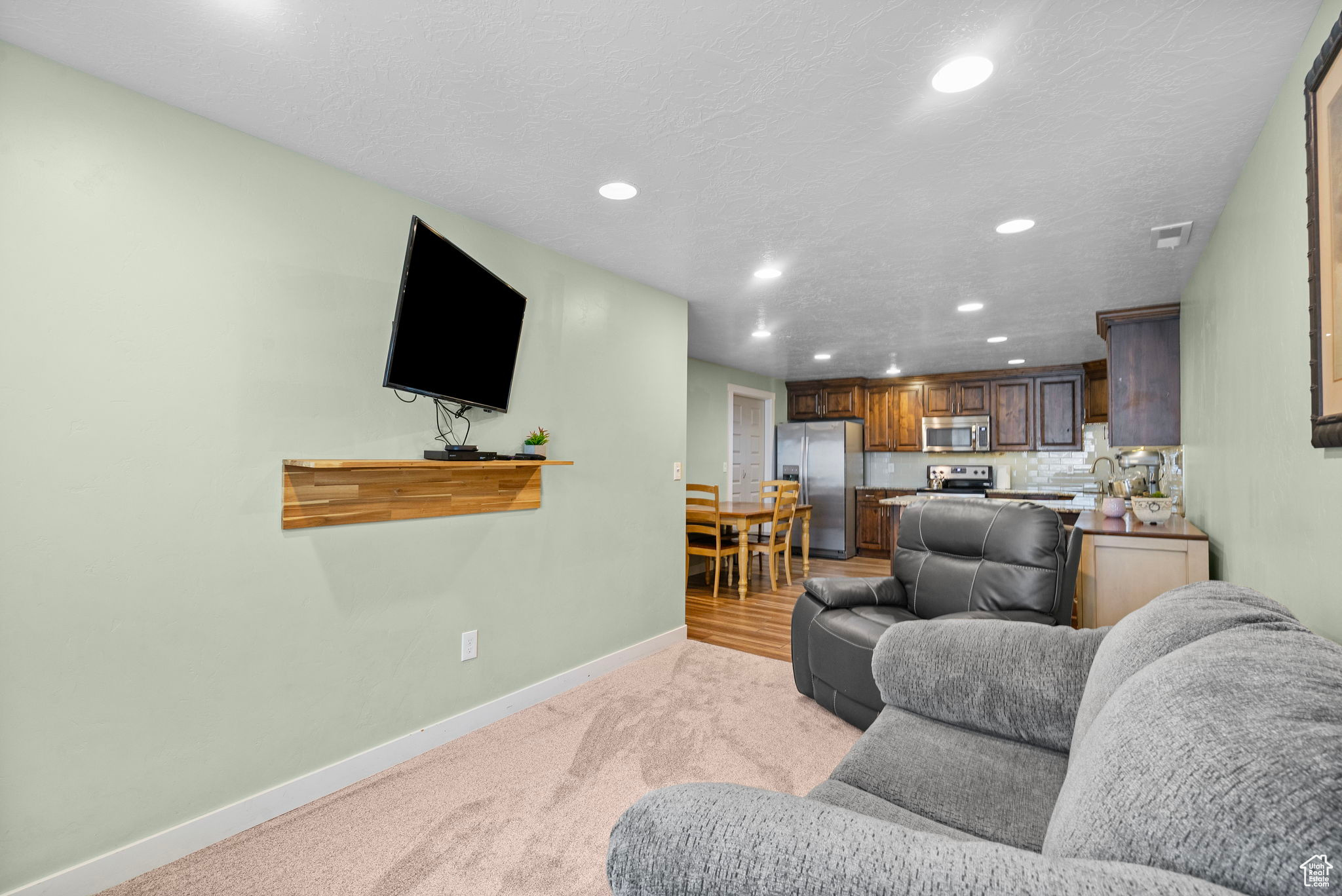 HARBOR VILLAGE - Residential