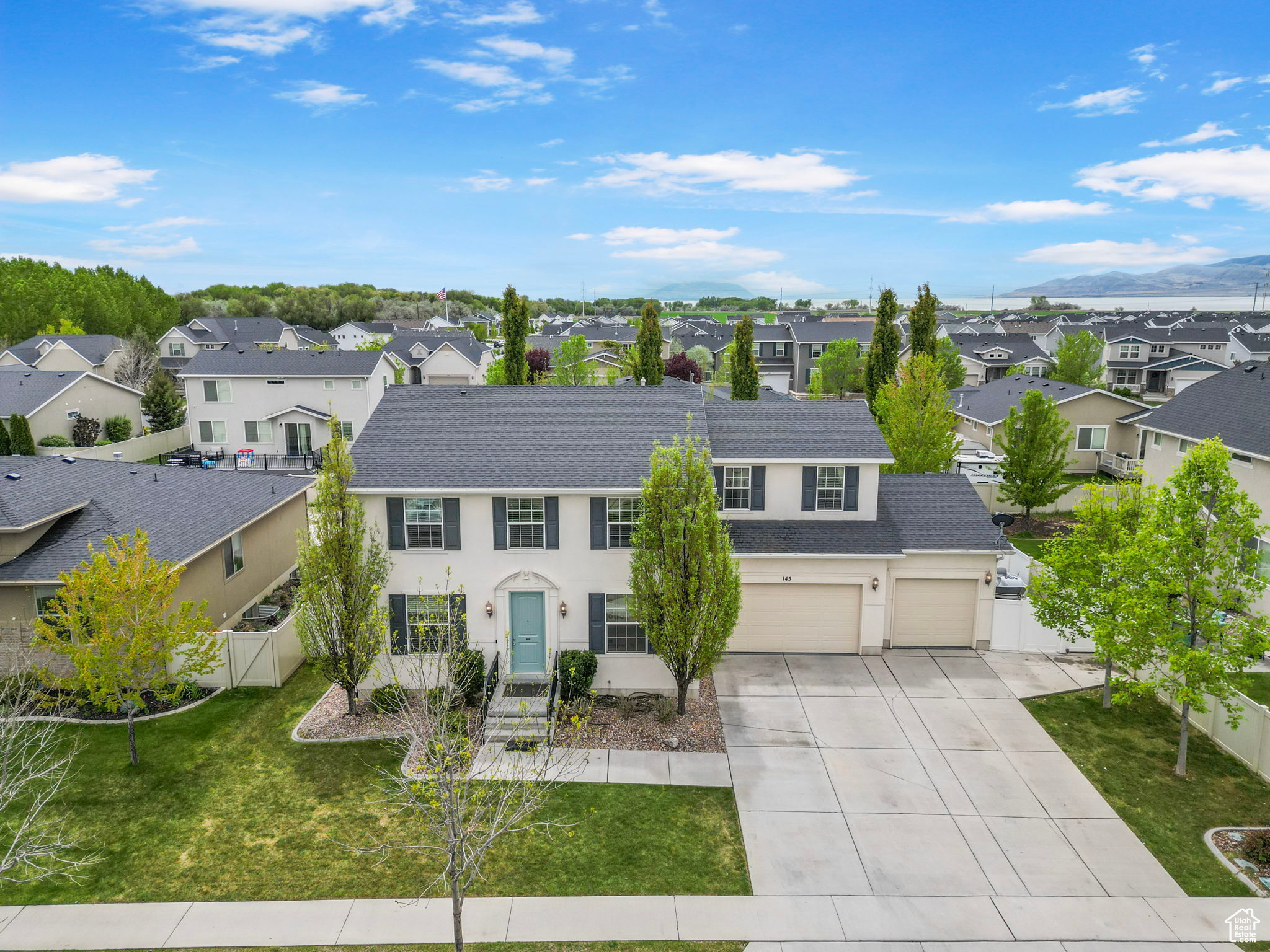 HARBOR VILLAGE - Residential