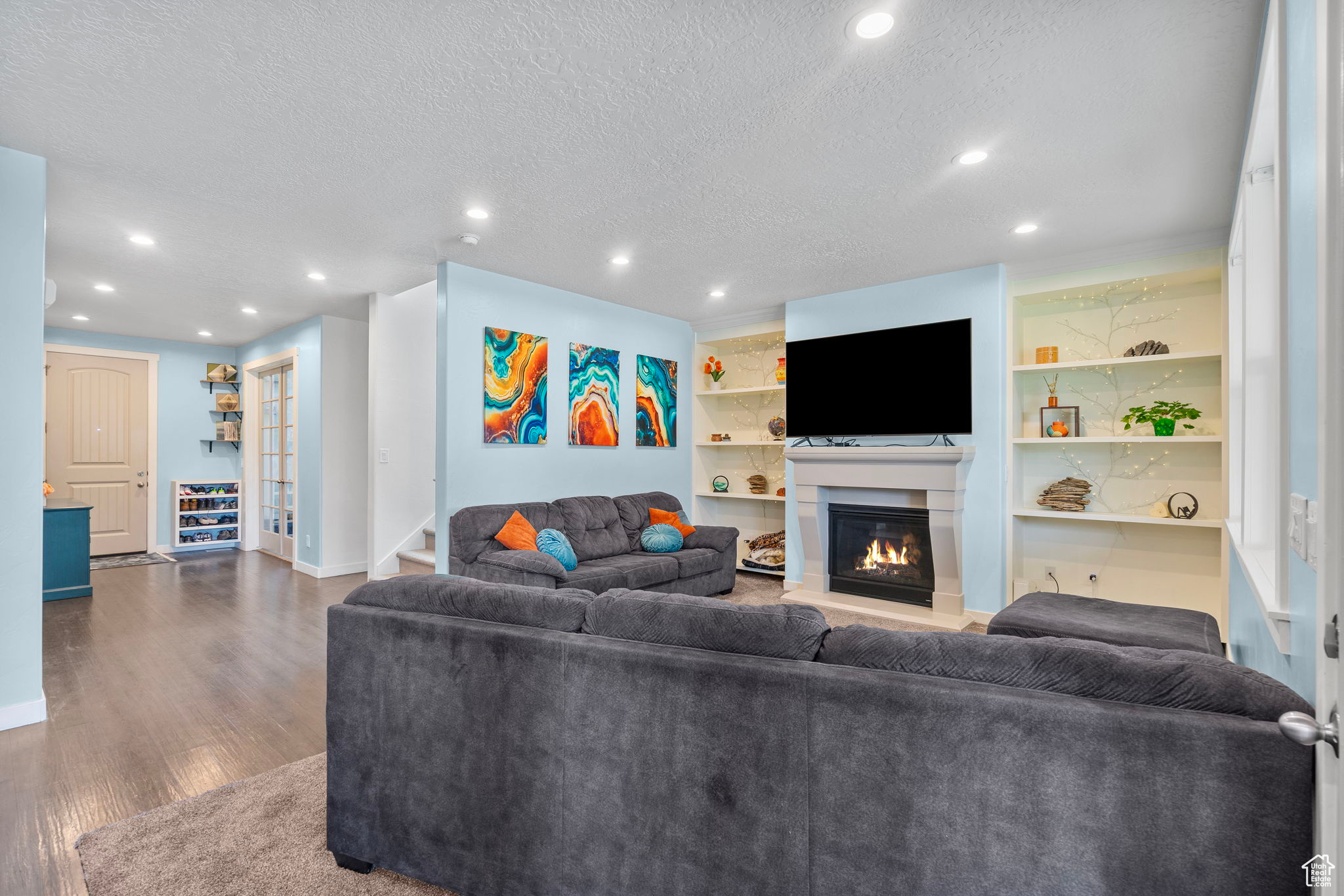 HARBOR VILLAGE - Residential