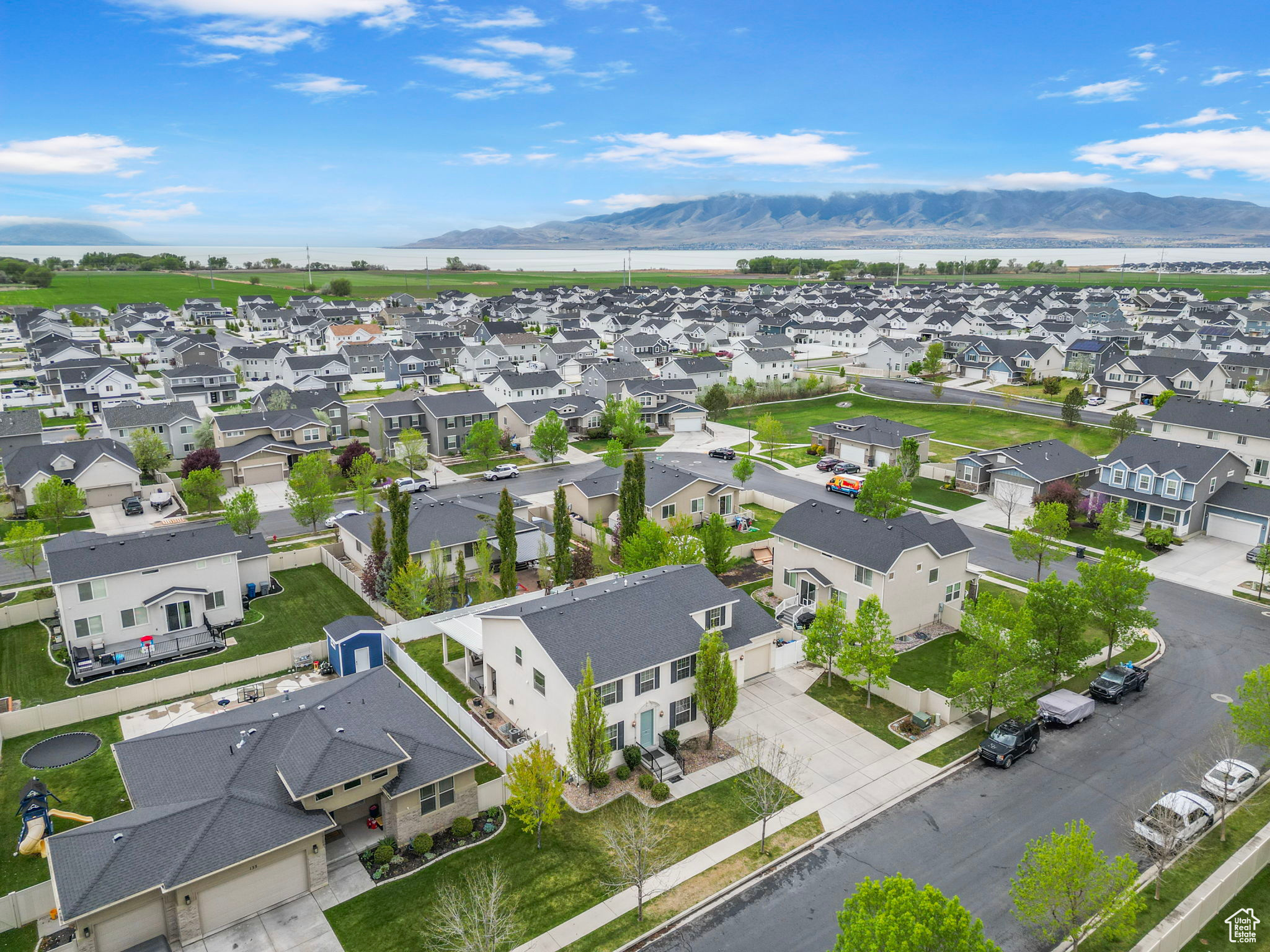 HARBOR VILLAGE - Residential