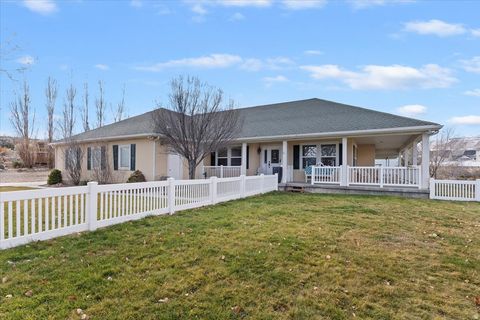 Photo of 13064 S LAZY CREEK RD, Herriman, UT 84096 (MLS # 2126263)