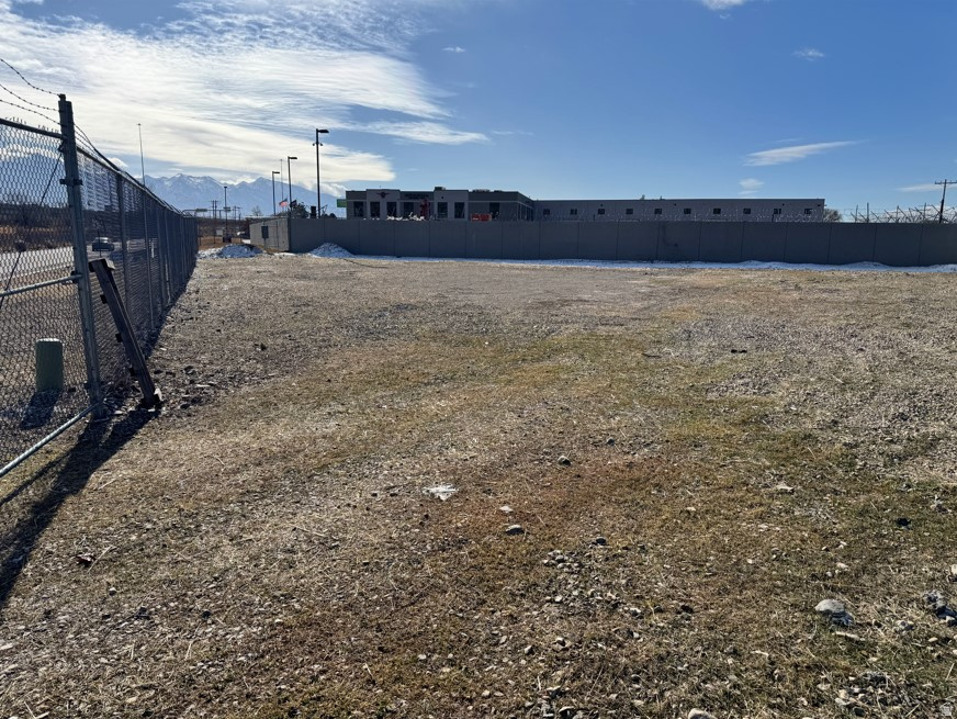 PLAT A BIG FIELD SUR - Commercial Lease