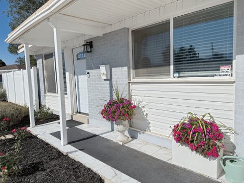 Photo of 5940 S STARLITE DR, Murray, UT 84107 (MLS # 2174034)