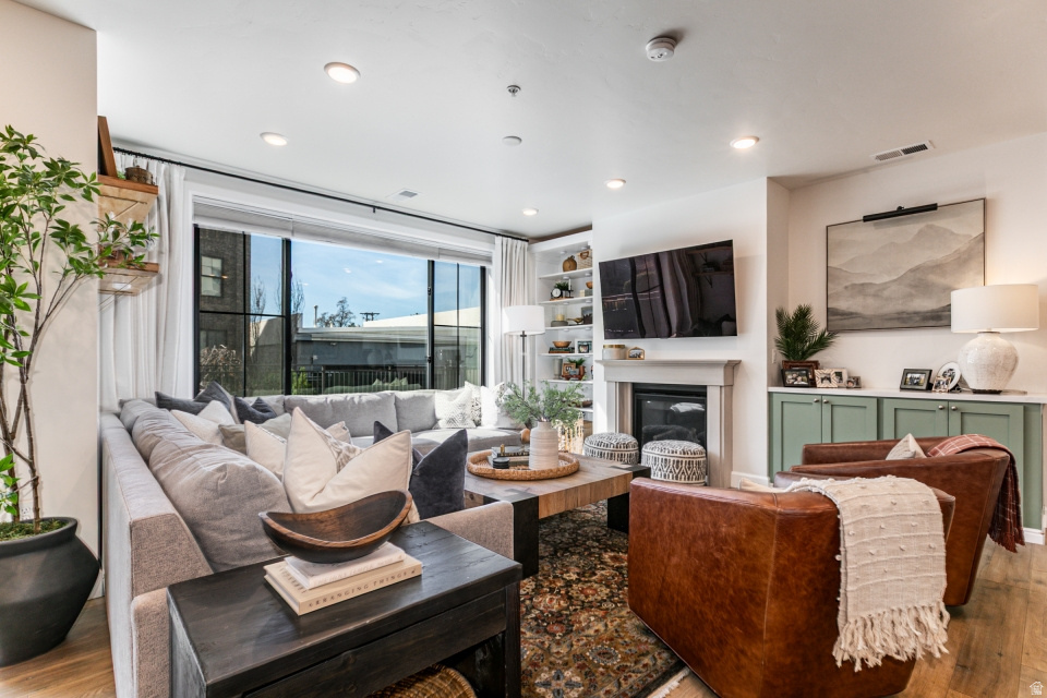 THE STATION - Residential