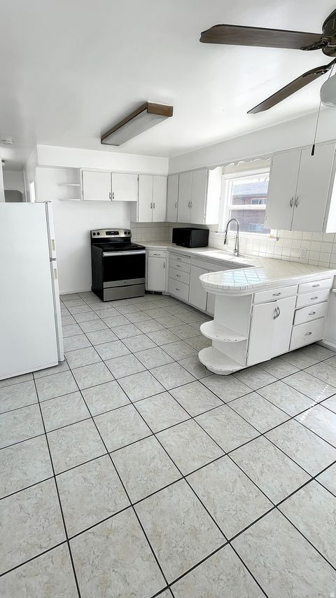 Tiny photo for 380 N 200 E, Provo, UT 84606 (MLS # 2136785)