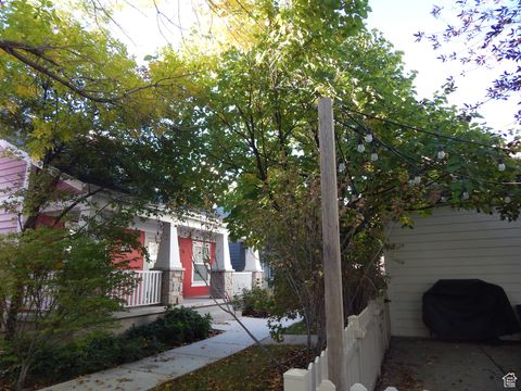 Tiny photo for 11078 S TOPVIEW RD W, South Jordan, UT 84009 (MLS # 2116683)