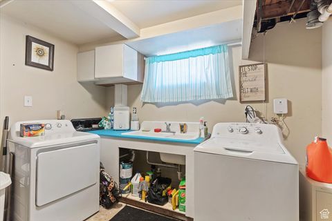 Tiny photo for 235 W 4600 S, Washington Terrace, UT 84405 (MLS # 2113236)