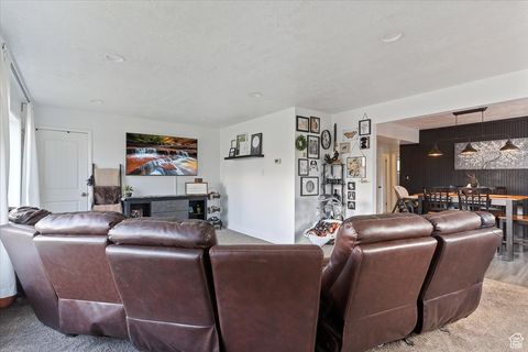 Tiny photo for 235 W 4600 S, Washington Terrace, UT 84405 (MLS # 2113236)
