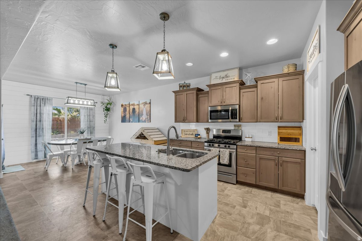 SAGE CANYON - Residential