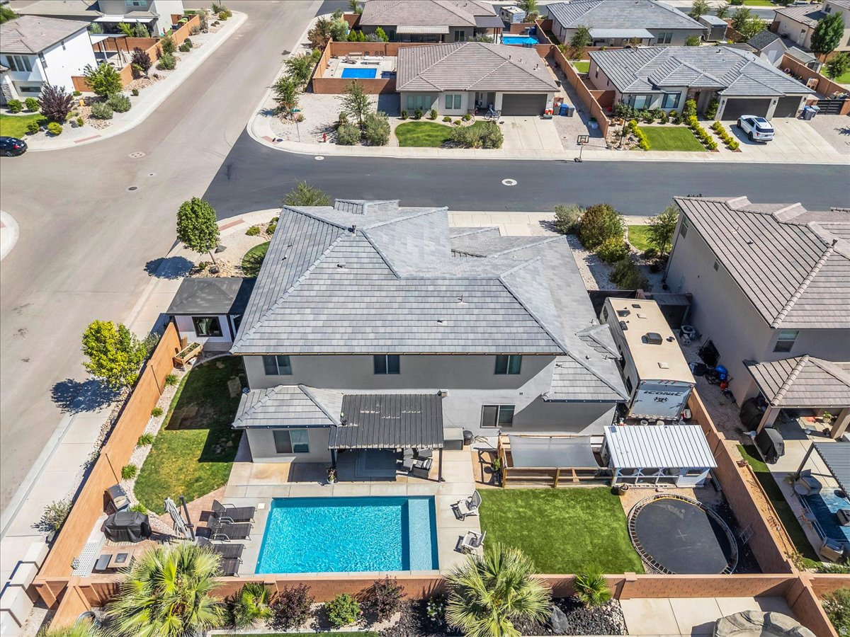 SAGE CANYON - Residential