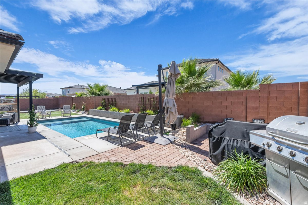 SAGE CANYON - Residential