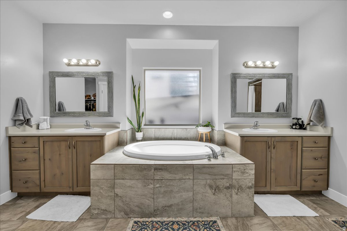 SAGE CANYON - Residential