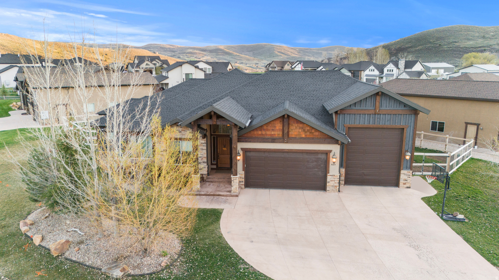 SUMMIT HAVEN - Residential