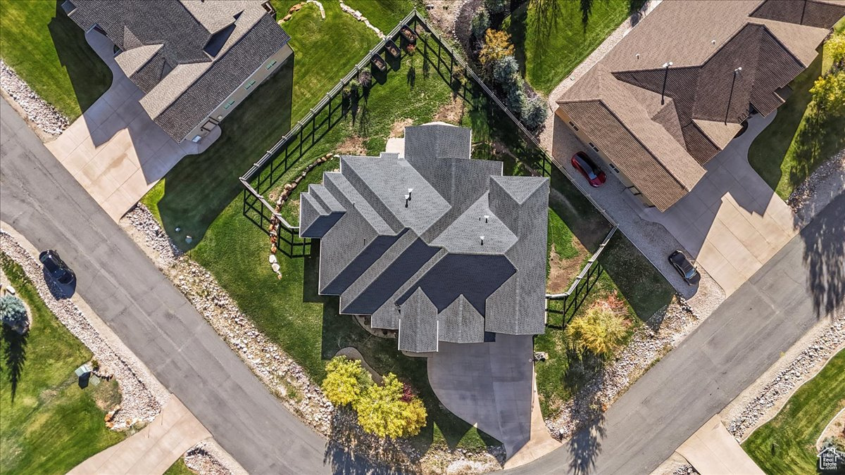 SUMMIT HAVEN - Residential