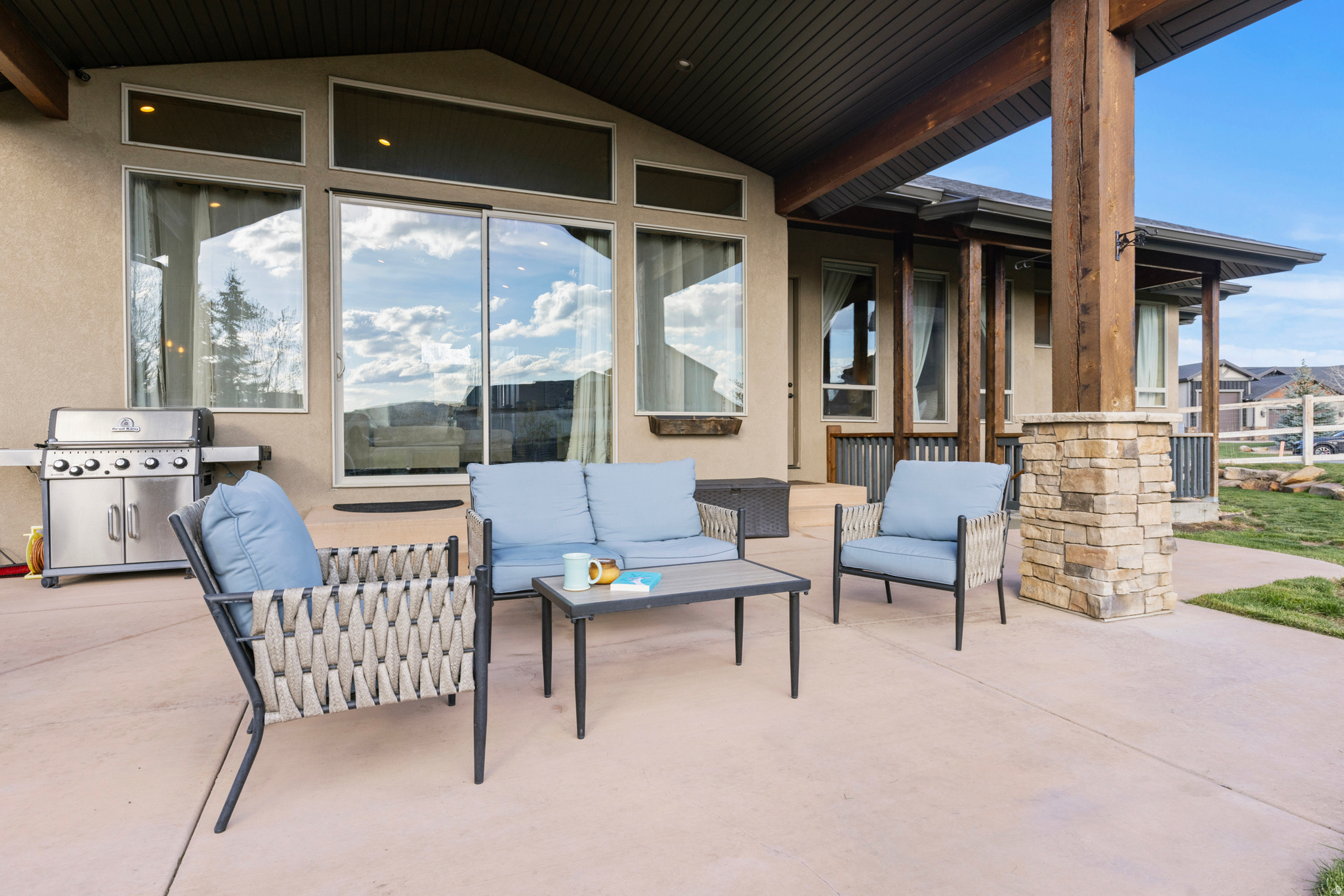 SUMMIT HAVEN - Residential