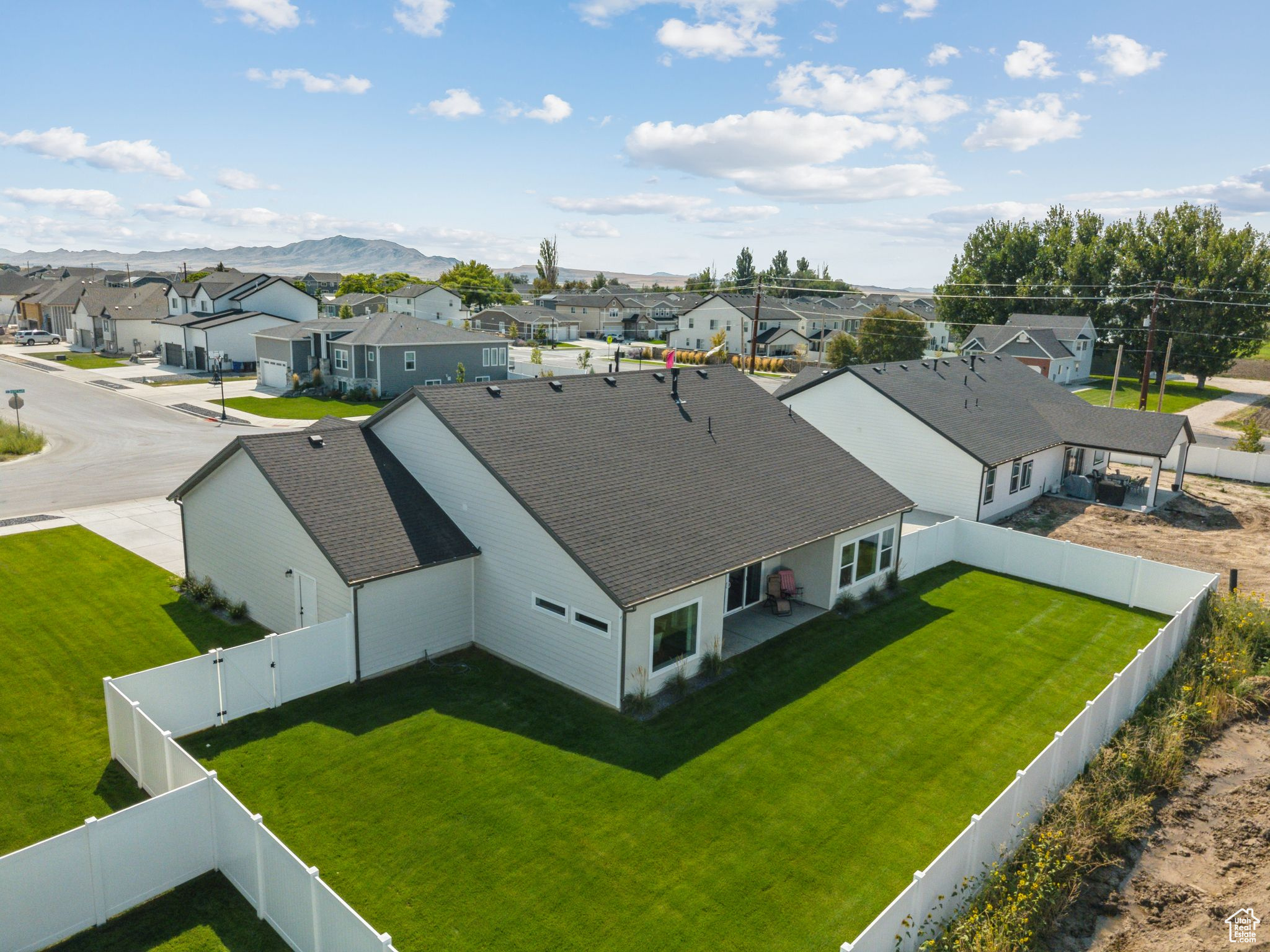 COTTAGES AT HARVEST FIELDS - Residential