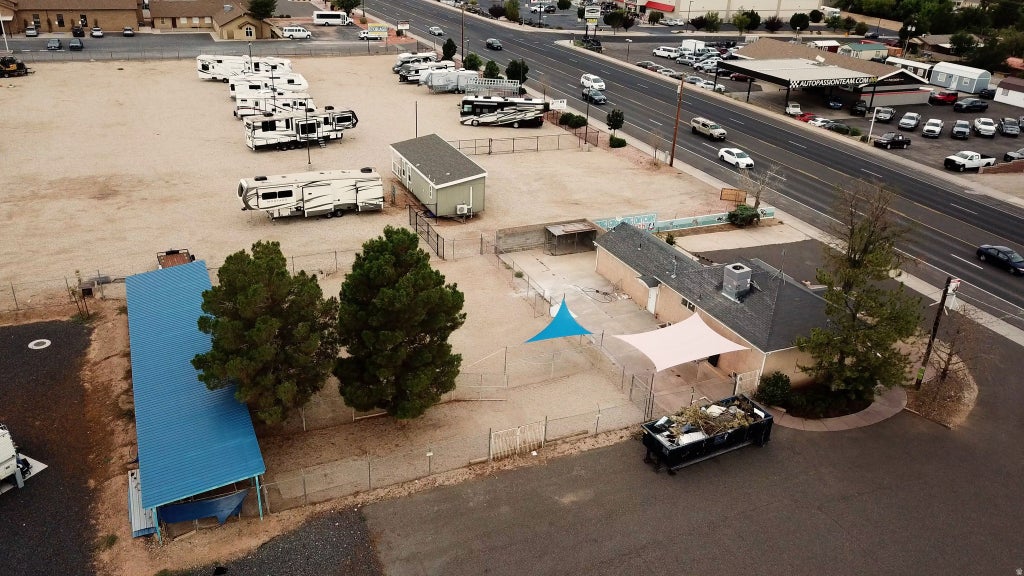 Photo of 1545 W STATE ST, Hurricane, UT 84737 (MLS # 2173672)