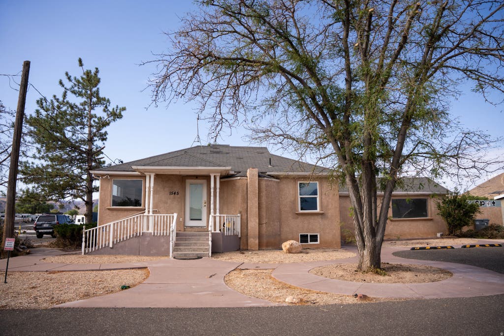 Photo of 1545 W STATE ST, Hurricane, UT 84737 (MLS # 2173672)