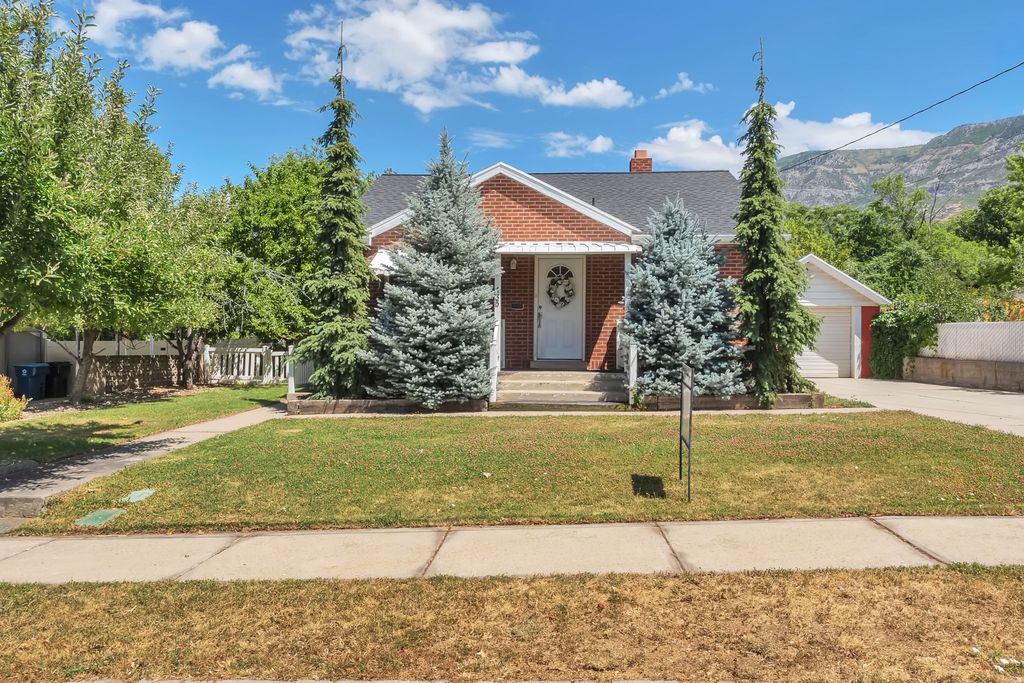 Photo of 435 E 100 N, Pleasant Grove, UT 84062 (MLS # 2170415)