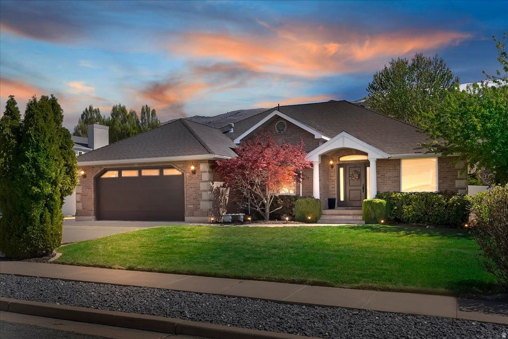 Photo of 1924 N 2000 E, Layton, UT 84040 (MLS # 2149115)