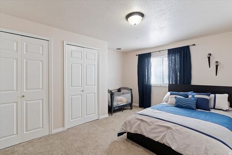 Tiny photo for 1924 N 2000 E, Layton, UT 84040 (MLS # 2149115)