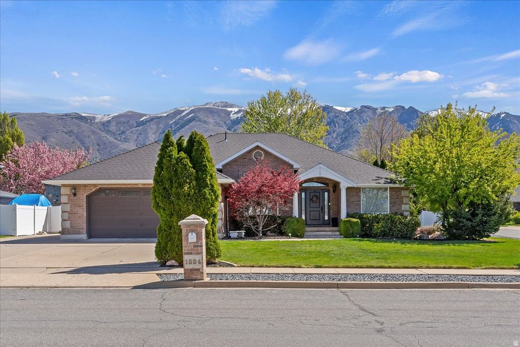 Photo of 1924 N 2000 E, Layton, UT 84040 (MLS # 2149115)