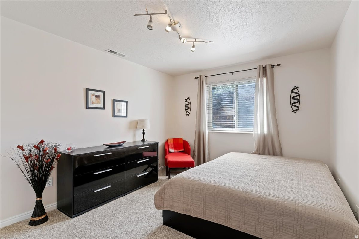 SHADOWING OAKS PHASE 3 - Residential