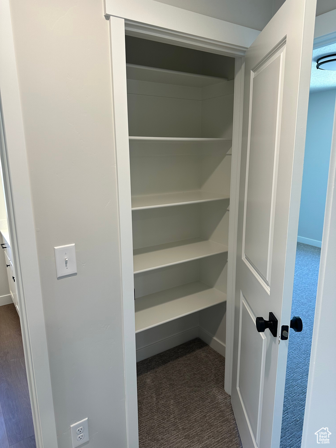 HIDDEN HOLLOW - Residential