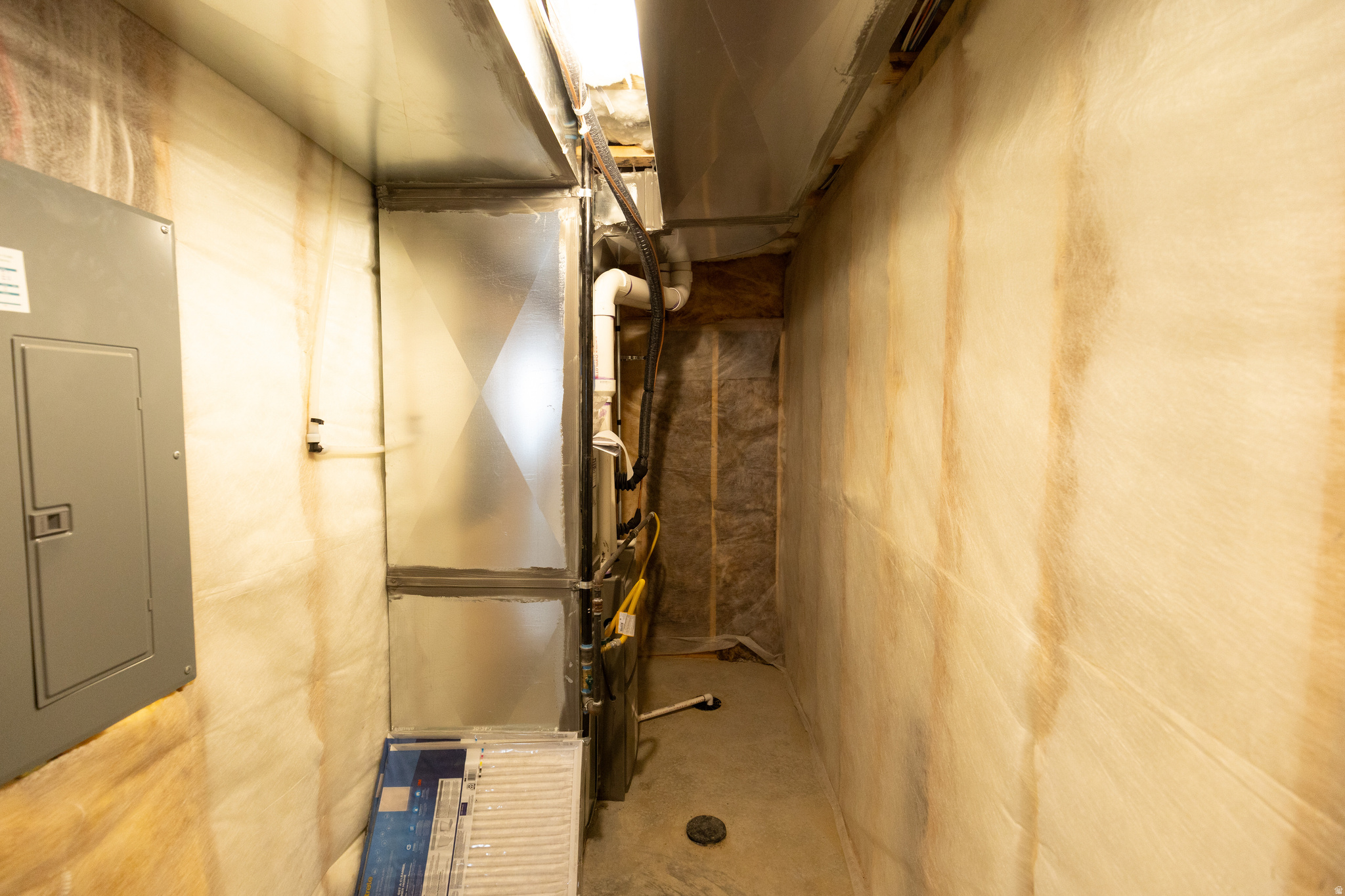 HIDDEN HOLLOW - Residential