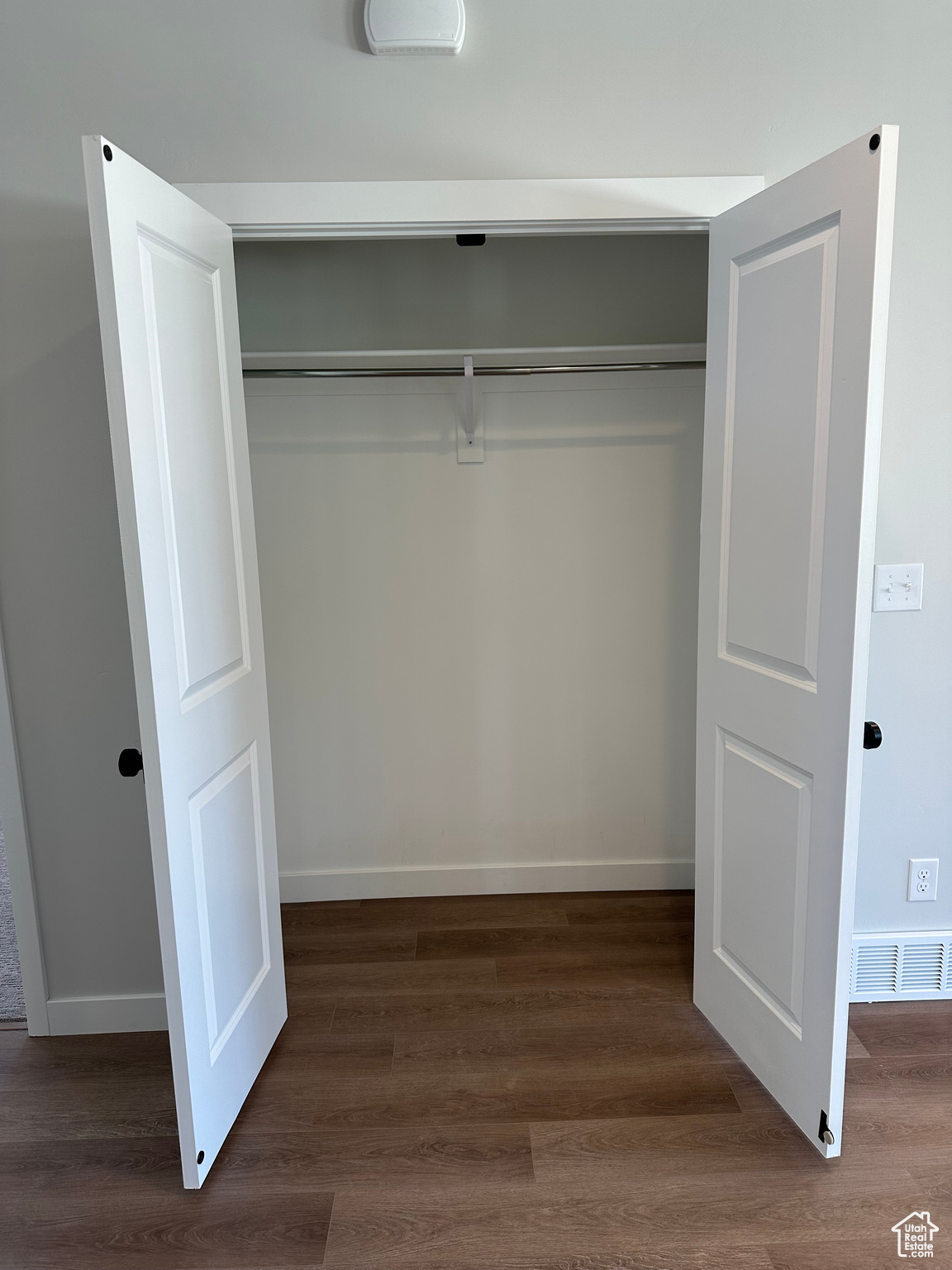 HIDDEN HOLLOW - Residential