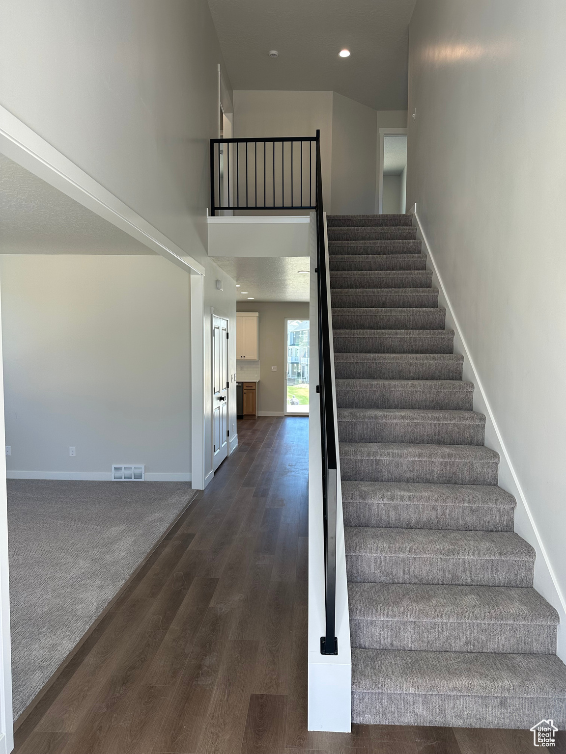 HIDDEN HOLLOW - Residential