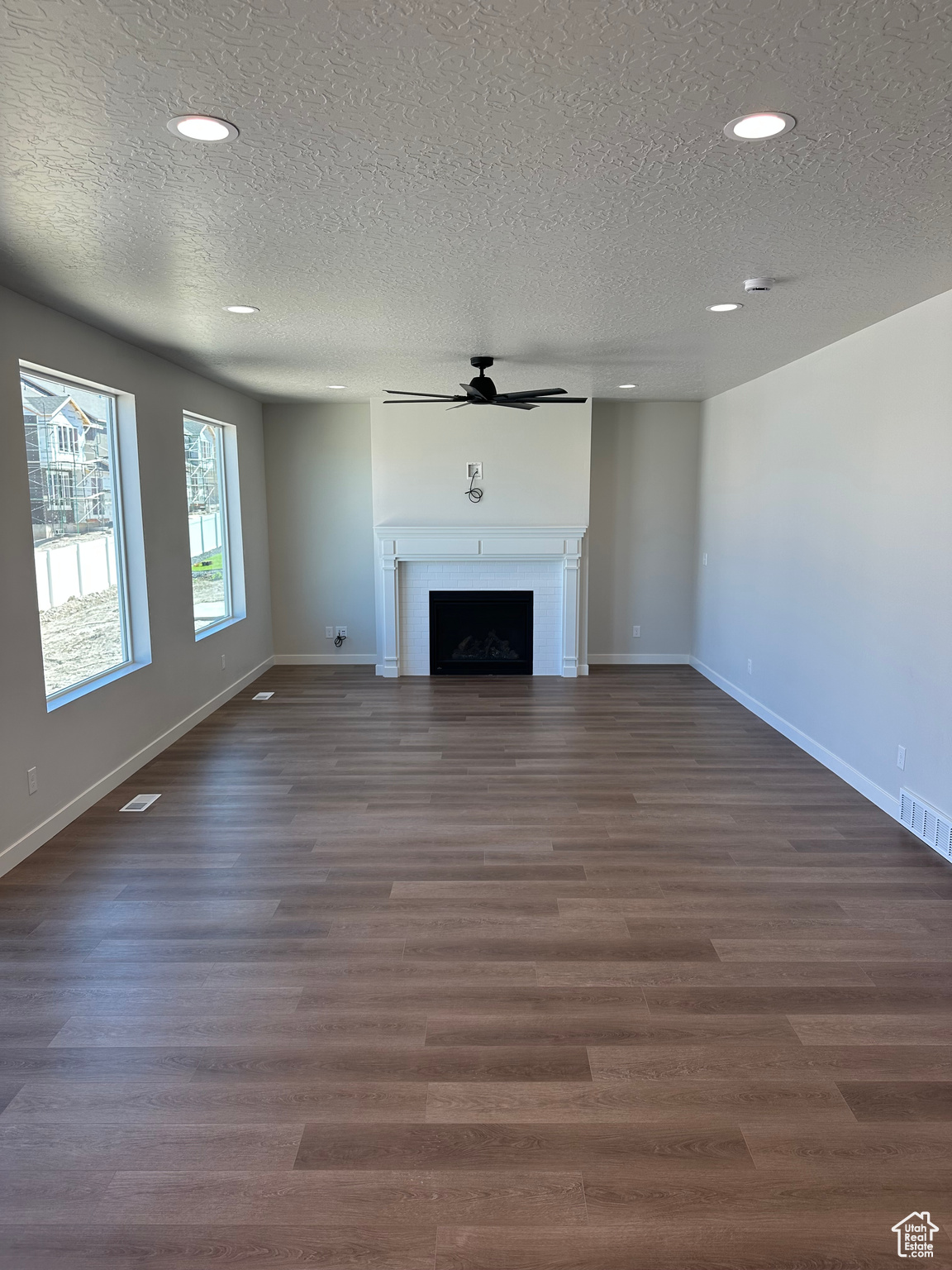 HIDDEN HOLLOW - Residential