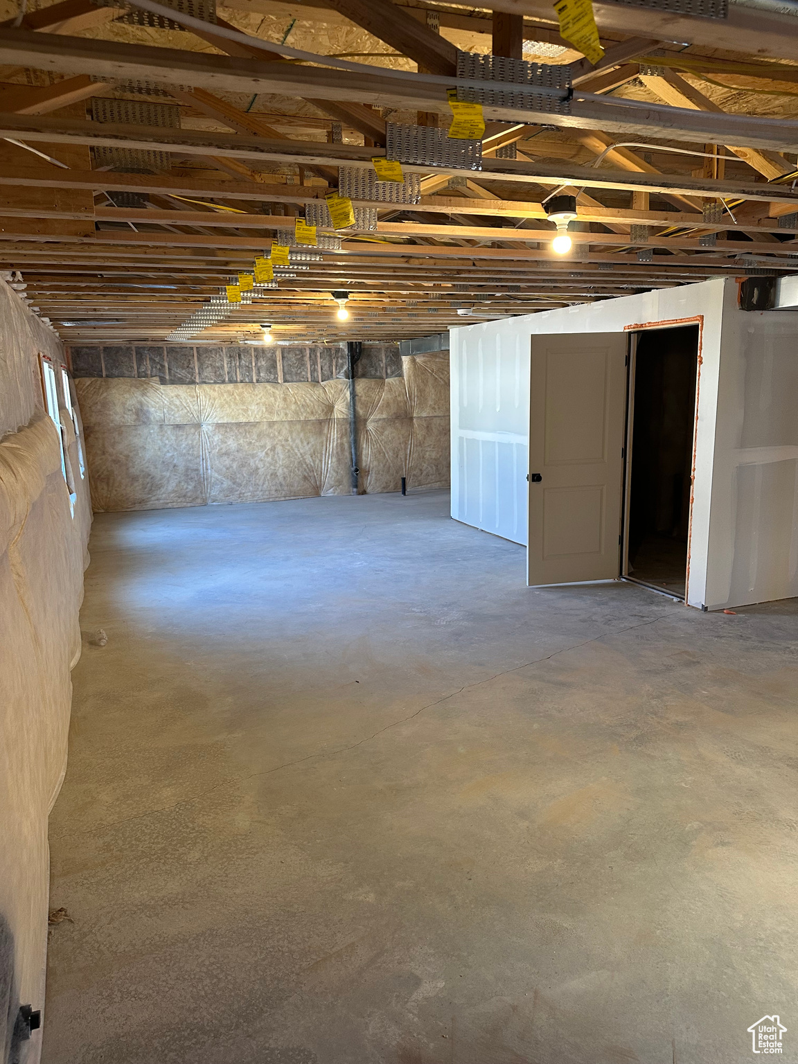 HIDDEN HOLLOW - Residential