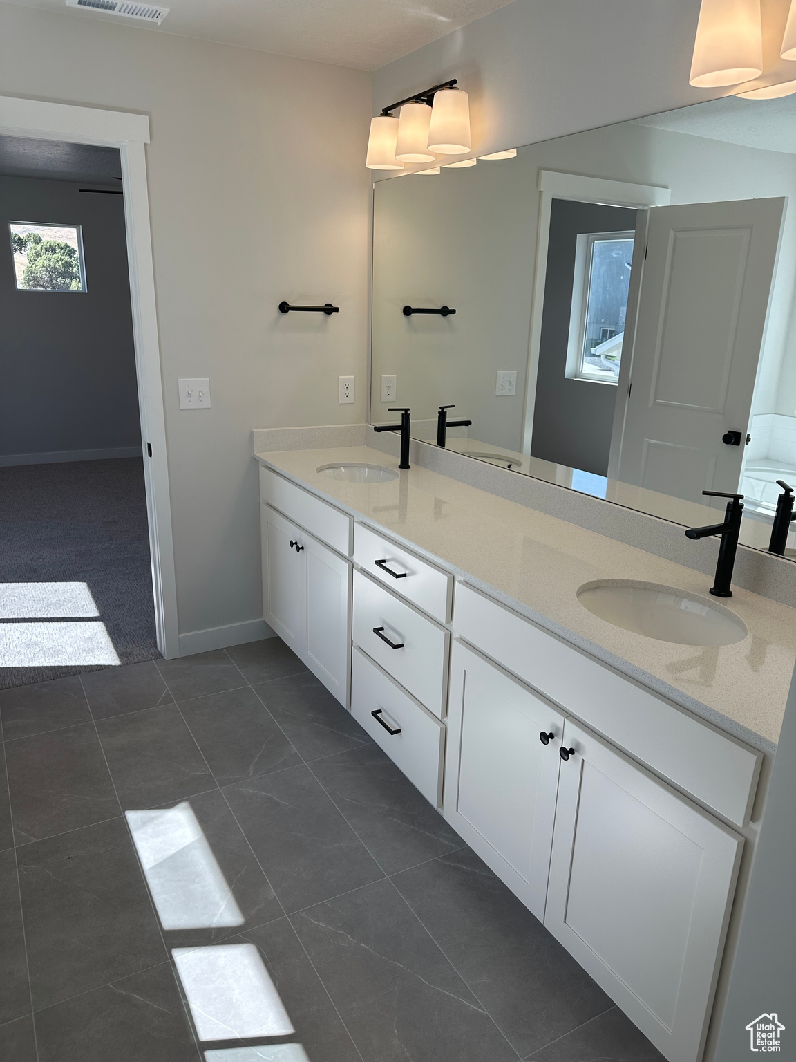 HIDDEN HOLLOW - Residential