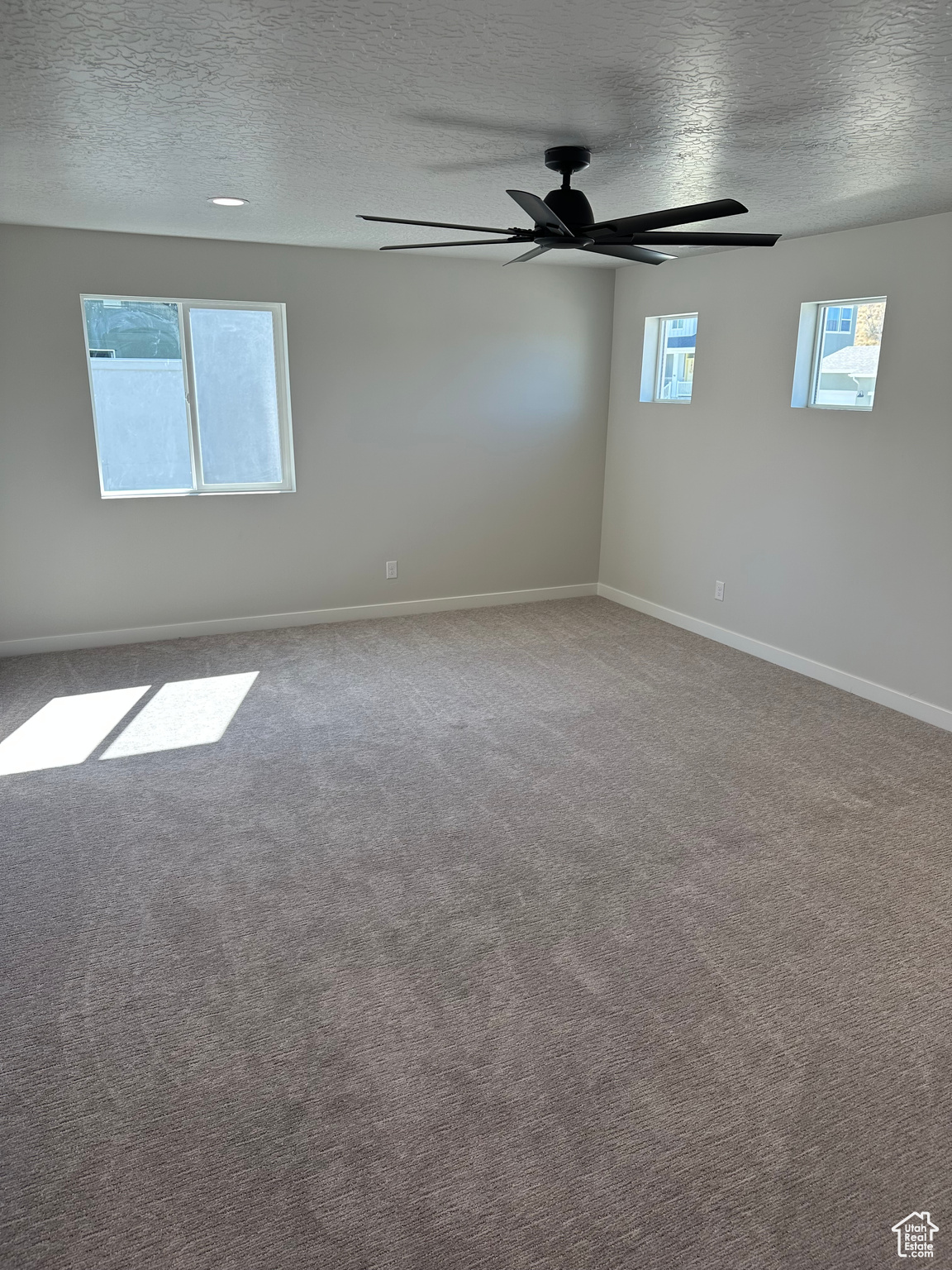 HIDDEN HOLLOW - Residential