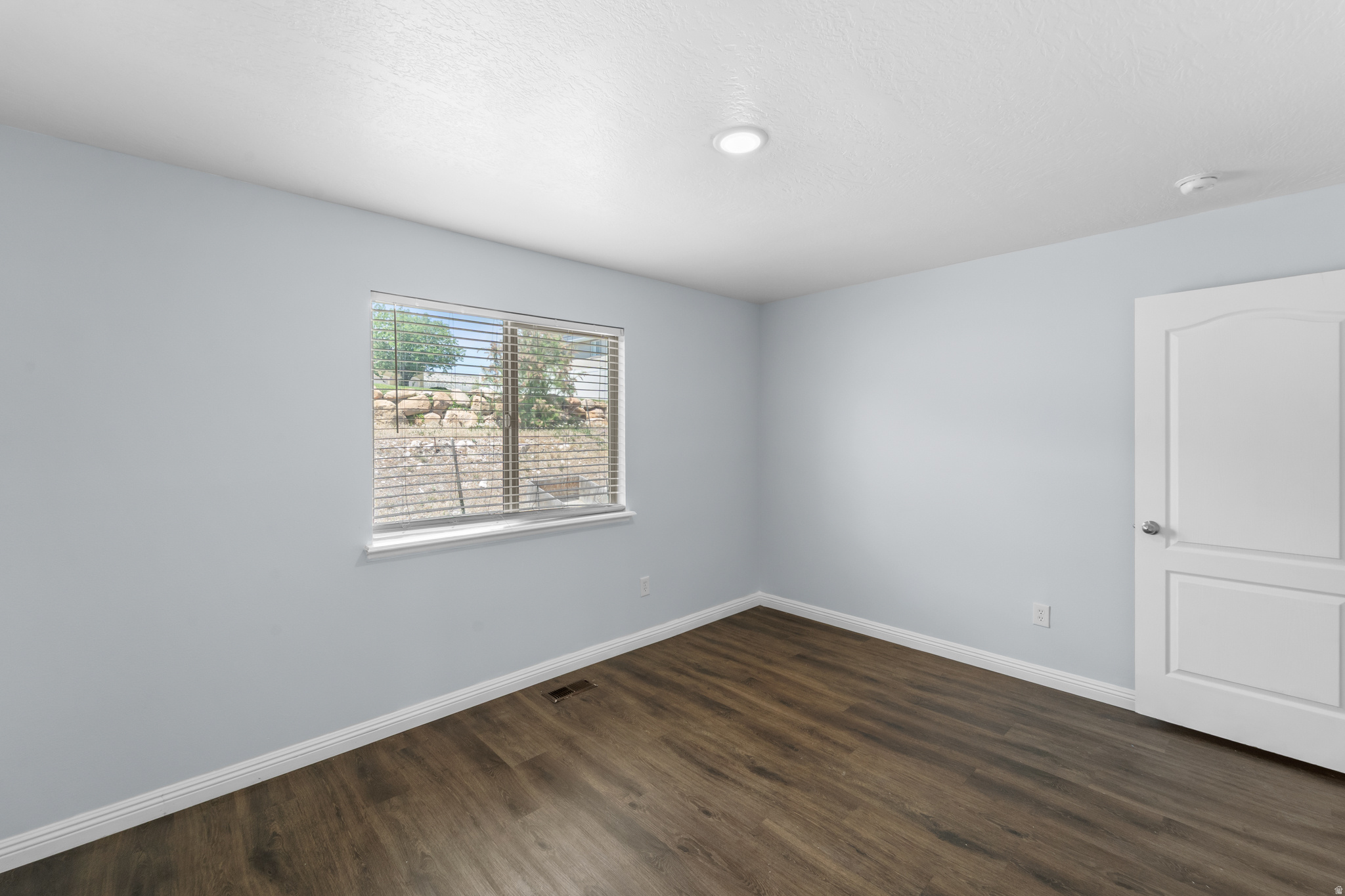 LAKE MOUNTAIN ESTATES - Residential